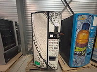 Vendo - dronken - verkoopautomaat - afbeelding 3 van  5