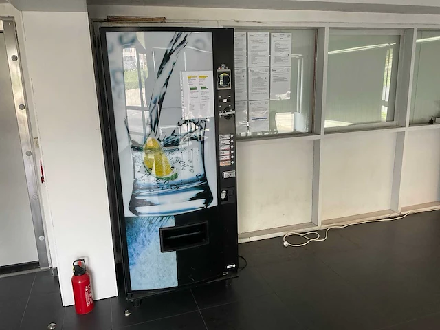 Vendo verkoopautomaat inclusief bankkaartterminal - afbeelding 2 van  7