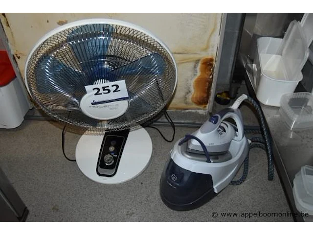 Ventilator plus strijkijzer - afbeelding 1 van  3