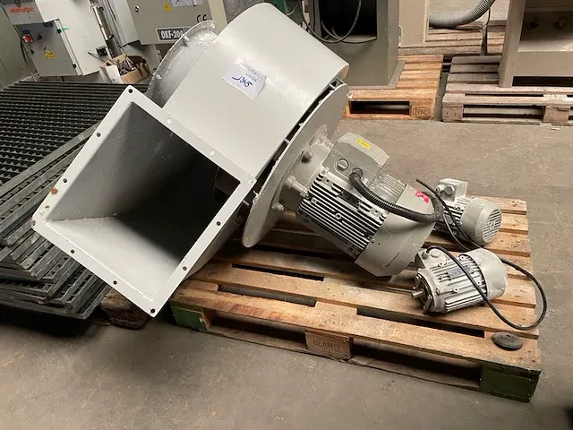 Ventilator - afbeelding 1 van  4