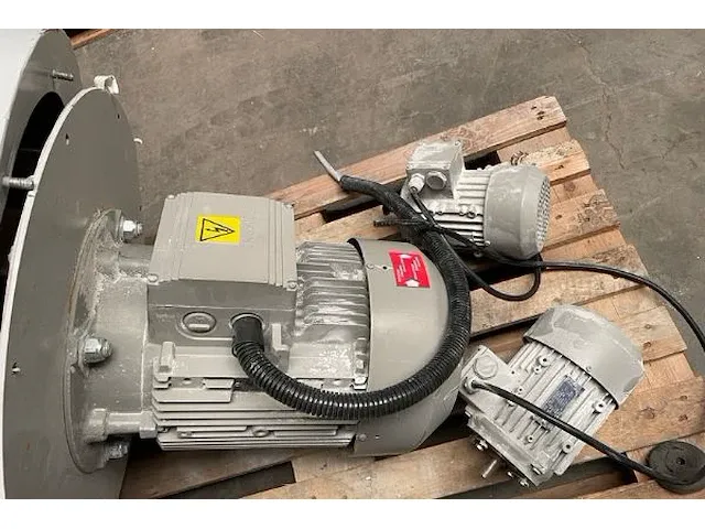 Ventilator - afbeelding 2 van  4