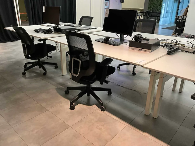 Vepa duo bureautafel (2x) - afbeelding 1 van  5
