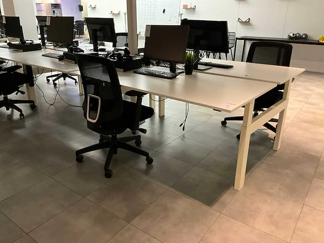 Vepa duo bureautafel (2x) - afbeelding 1 van  5