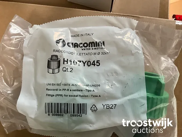 Verbinding en koppelstukken voor giacogreen buis watertoevoer. - afbeelding 3 van  5