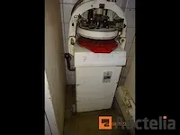 Verdeeldheid zaaiende ballenmachine - afbeelding 3 van  6