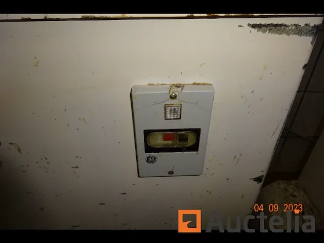 Verdeeldheid zaaiende ballenmachine - afbeelding 6 van  6
