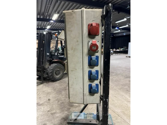 Verdeelkast invoer 380v, diverse aftakkingen - afbeelding 9 van  9