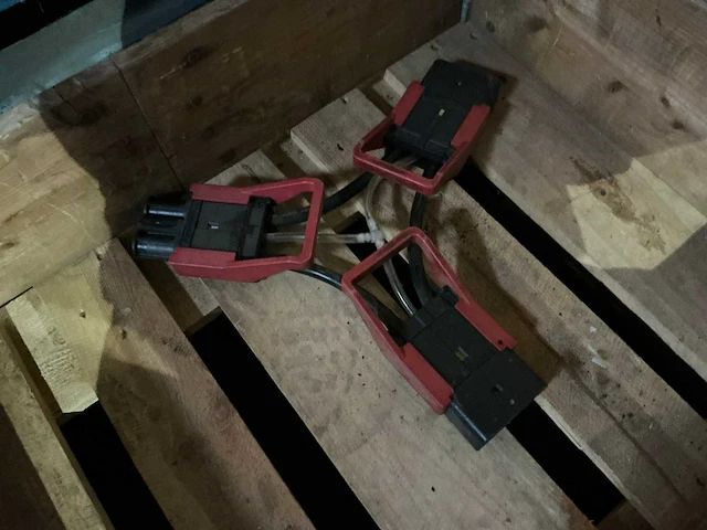 Verdeelstekker voor acculader - afbeelding 2 van  4
