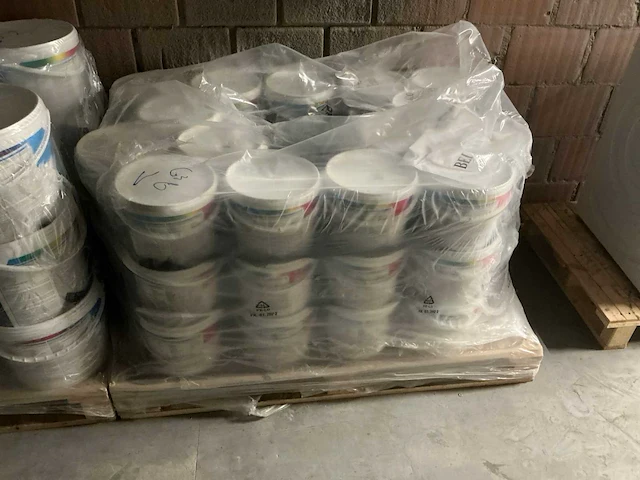 Verf klasse 2 ral 9010 muurverf 5 liter (30x) - afbeelding 1 van  4