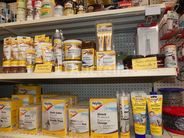 Verf, oplosmiddelen, diverse accessoires - afbeelding 8 van  19