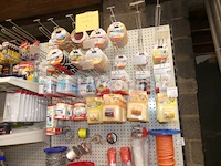 Verf, oplosmiddelen, diverse accessoires - afbeelding 1 van  19