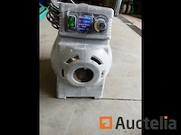 Verf projector met rigo tmr140 gravity hijskraan bucket gun - afbeelding 5 van  12