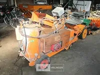 Verfmachine op aanhangwagen - afbeelding 1 van  8