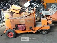 Verfmachine op aanhangwagen - afbeelding 2 van  8