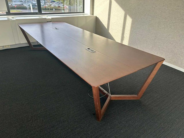 Vergadertafel - conference table - afbeelding 1 van  7