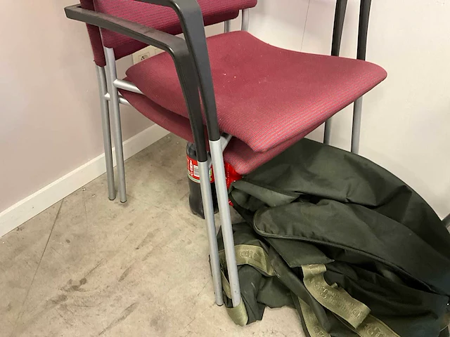 Vergadertafel + diverse stoelen (11x) - afbeelding 2 van  14