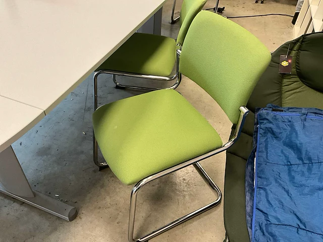Vergadertafel + diverse stoelen (11x) - afbeelding 10 van  14