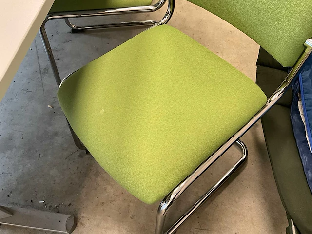 Vergadertafel + diverse stoelen (11x) - afbeelding 12 van  14