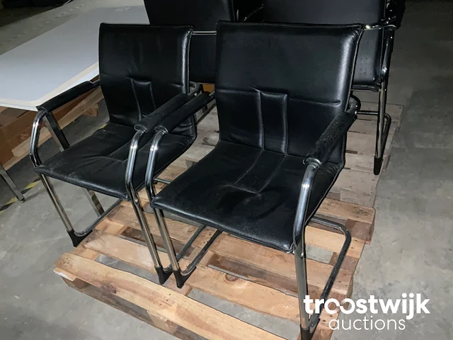 Vergadertafel met 6 design stoelen - afbeelding 3 van  5