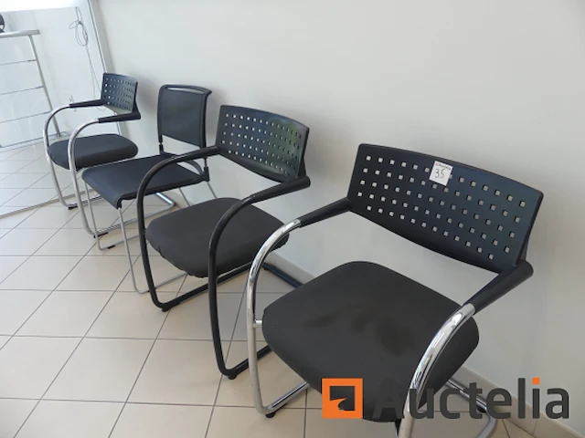 Vergadertafel, stoelen, kledingkast - afbeelding 8 van  8