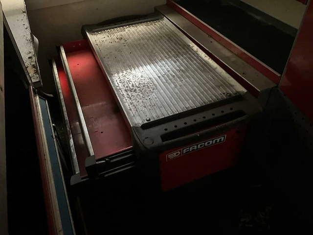 Vergrauwe aa16t1 ingerichte aanhangwagen - afbeelding 5 van  26