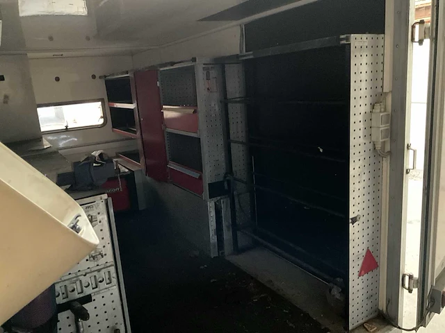 Vergrauwe aa16t1 ingerichte aanhangwagen - afbeelding 8 van  26