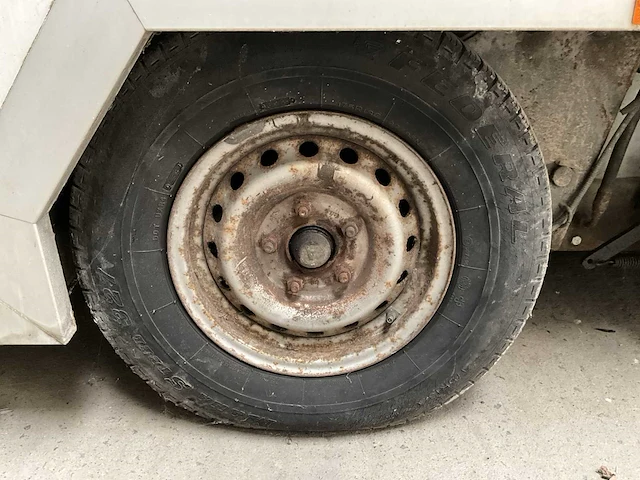 Vergrauwe aa16t1 ingerichte aanhangwagen - afbeelding 13 van  26