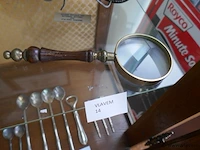 Vergrootglas met hout en koper - afbeelding 1 van  1