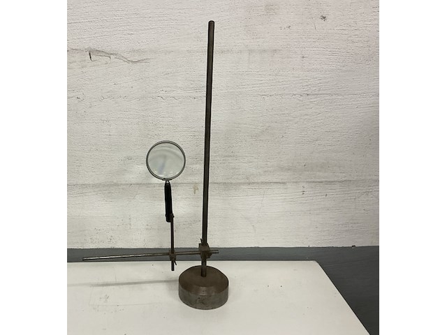 Vergrootglas op zware verstelbare standaard - afbeelding 1 van  1