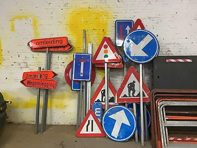 Verkeersborden - afbeelding 1 van  6
