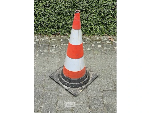 Verkeerskegel - afbeelding 1 van  1