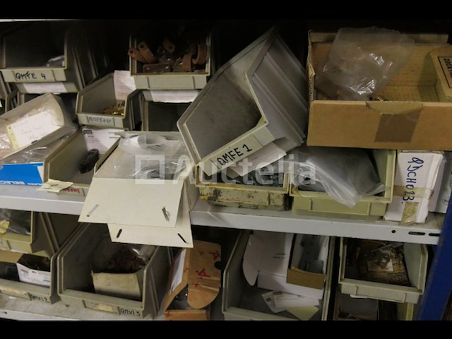 Verkoop van diverse hardware, keukenkastscharnieren, deursloten,... - afbeelding 3 van  16