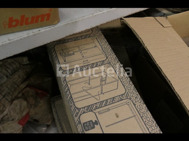 Verkoop van diverse hardware, keukenkastscharnieren, deursloten,... - afbeelding 4 van  16