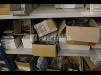 Verkoop van diverse hardware, keukenkastscharnieren, deursloten,... - afbeelding 12 van  16