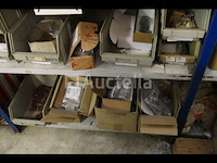 Verkoop van diverse hardware, keukenkastscharnieren, deursloten,... - afbeelding 15 van  16