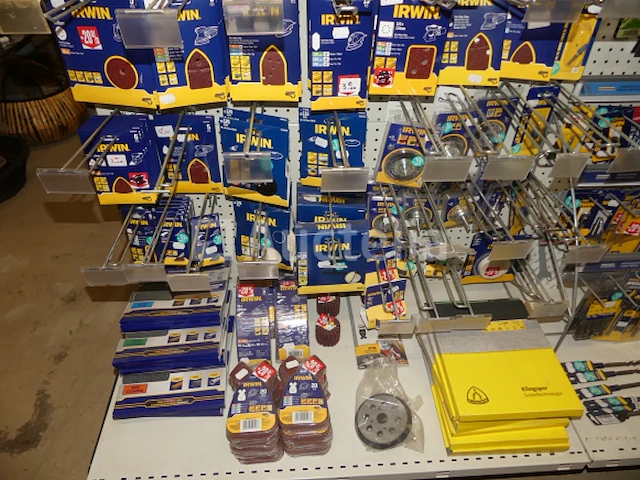 Verkoop van schuuraccessoires en apparatuur - afbeelding 2 van  6