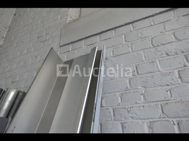 Verkoop van zinken platen, forex panelen, paneelwagens, würth planken en inhoud - afbeelding 10 van  19