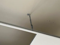 Verlaagd plafond en losse panelen - afbeelding 2 van  4