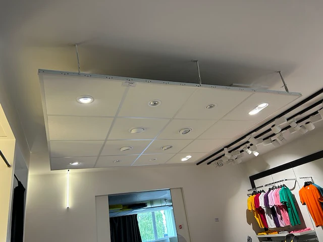 Verlaagd plafond - afbeelding 1 van  3