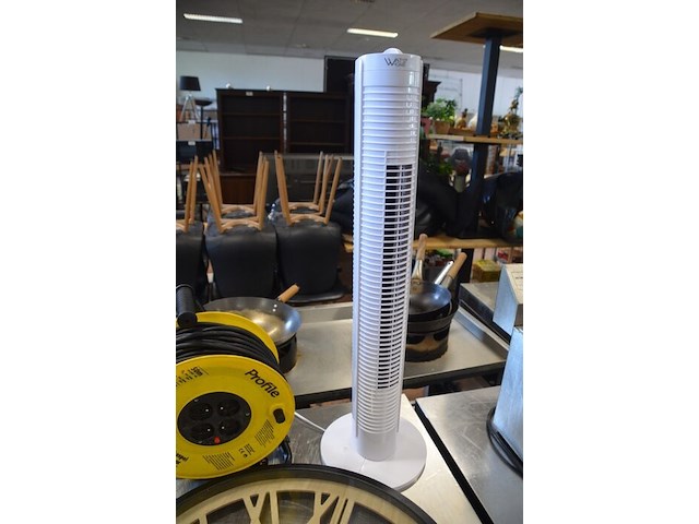 Verlengkabel op haspel, torenventilator watshome, ronde wandklok - afbeelding 5 van  5