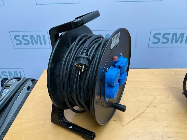 Verlengkabelhaspels elektrisch (3x) - afbeelding 12 van  13