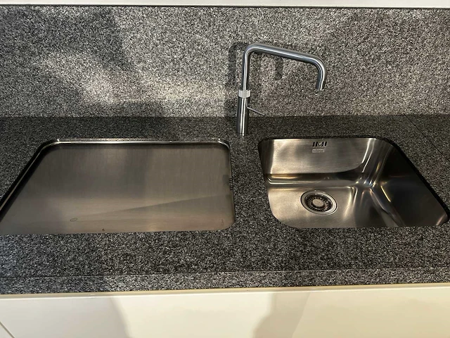 Verlo - bilbao - showroomkeuken - afbeelding 8 van  39