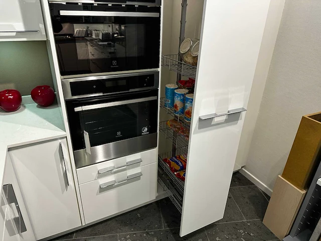 Verlo - showroomkeuken - afbeelding 26 van  35