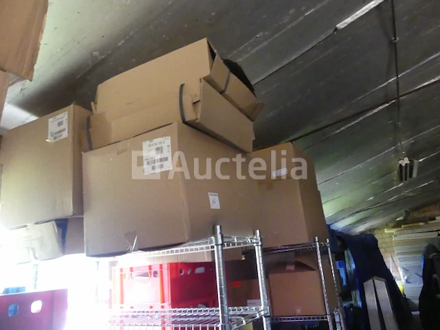 Verpakkingen, trays, emmers, potten, terrines (grote hoeveelheid) - afbeelding 19 van  28