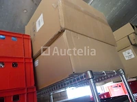 Verpakkingen, trays, emmers, potten, terrines (grote hoeveelheid) - afbeelding 21 van  28