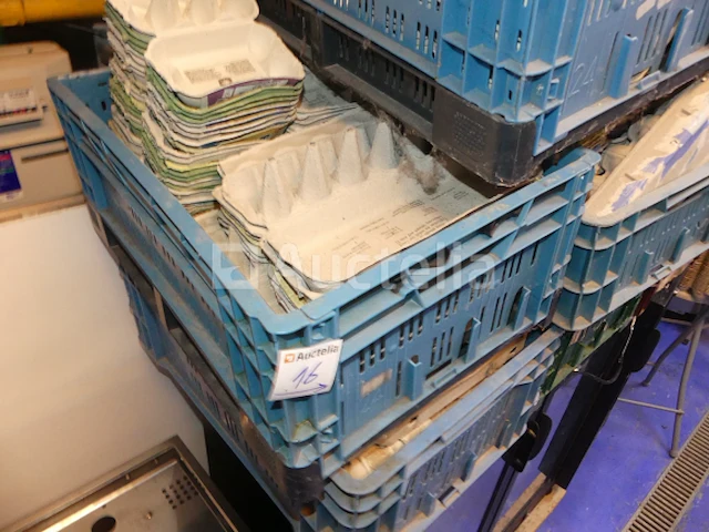 Verpakkingen, trays, emmers, potten, terrines (grote hoeveelheid) - afbeelding 23 van  28