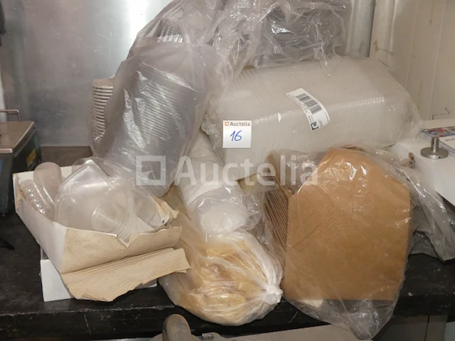 Verpakkingen, trays, emmers, potten, terrines (grote hoeveelheid) - afbeelding 7 van  28