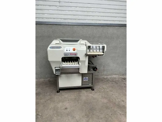 Verpakkings en etiketteermachine - afbeelding 2 van  6