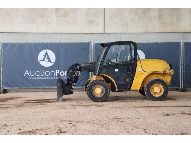 Verreiker jcb 520-40 diesel 2000kg - afbeelding 1 van  1