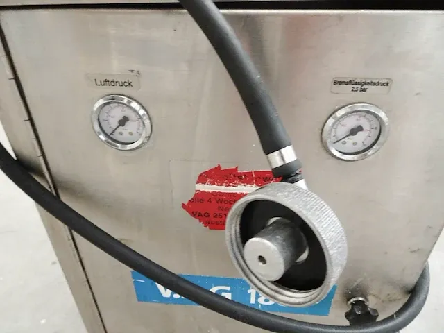Verrijdbaar inox pompsysteem pentosin - afbeelding 4 van  6